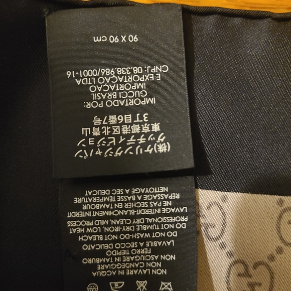 Gucci GG silk scarf - Picture 4 of 4